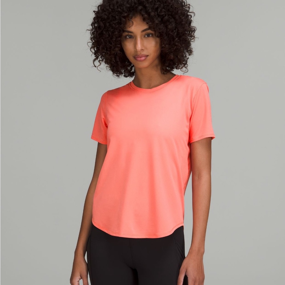 NWT Lululemon High Neck Running and Training T-Shirt Size 14